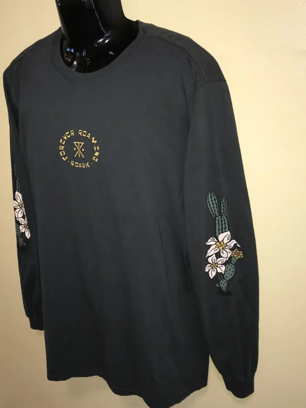 Men's Roark Forever Roaming Jaguar Long Sleeve T-shirt-Garment Dyed-Size: L - Picture 13 of 16